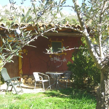 Apartamentos Rurales Candela Cañamero Exteriör bild