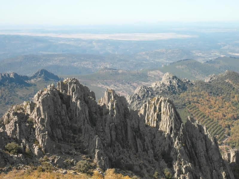 Apartamentos Rurales Candela Cañamero Exteriör bild